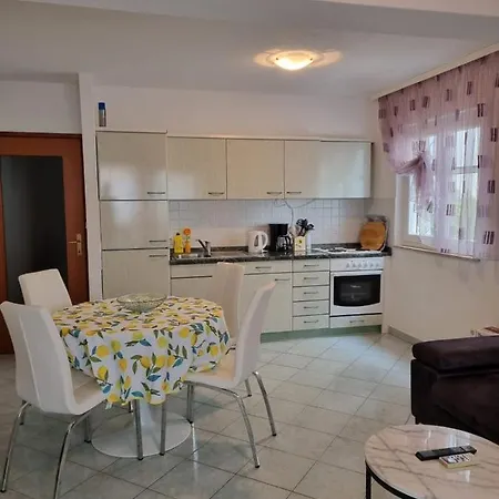 Gabi Apartament
